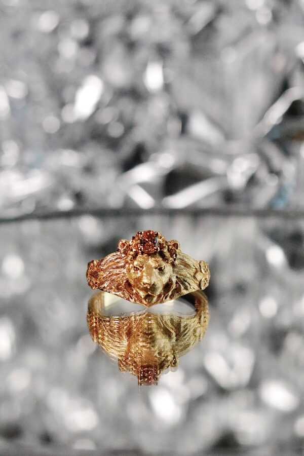 "Your power animal, in gold" Lion Ring - Image 2